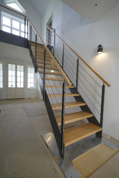 Treppe_Schraegansicht_Forum.jpg